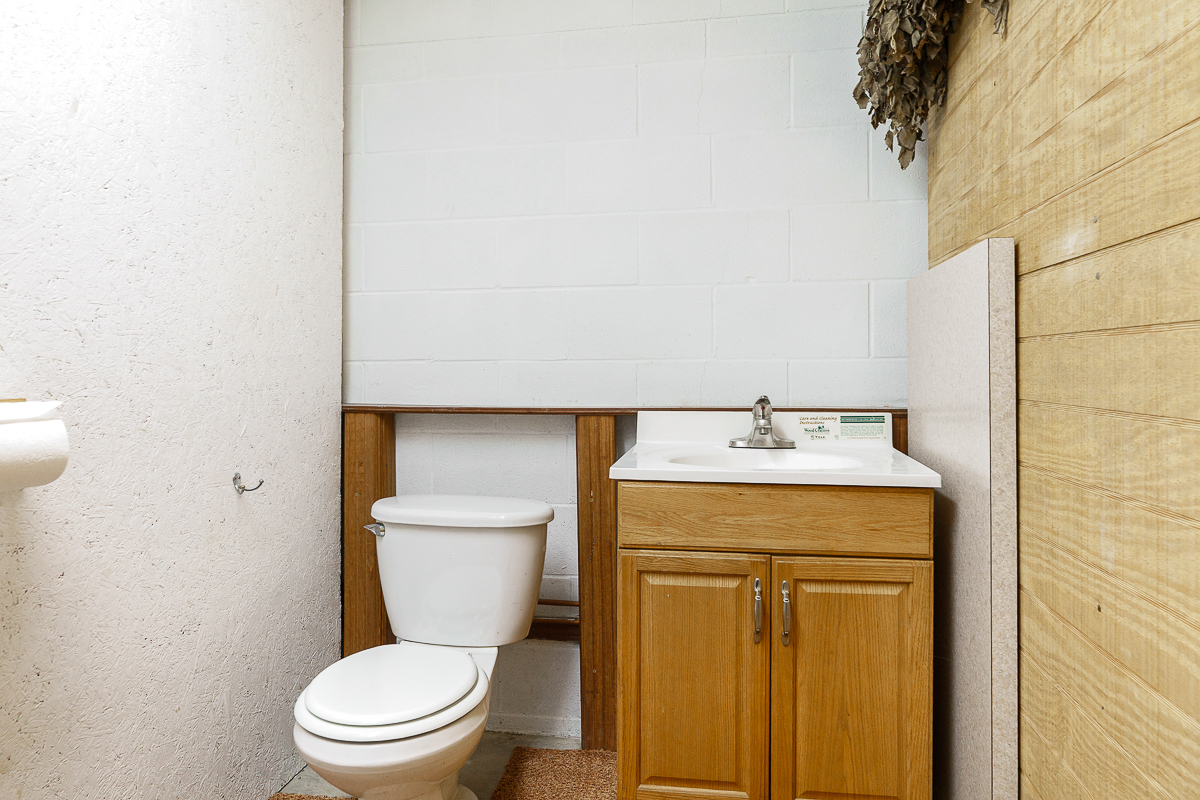 6177 Woodsview Way-17