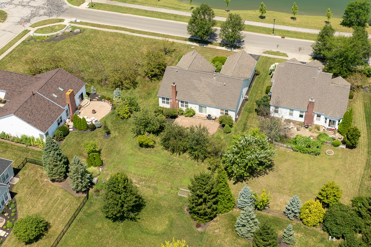 6177 Woodsview Way-2