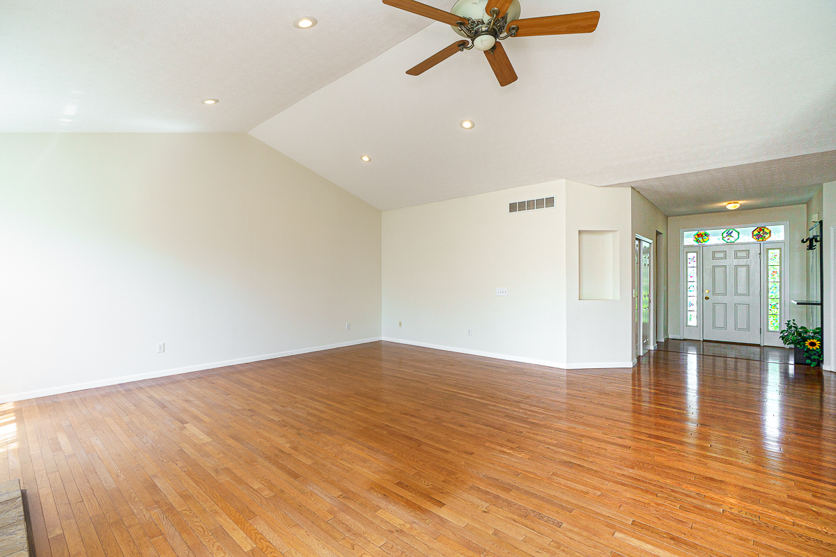 6177 Woodsview Way-28