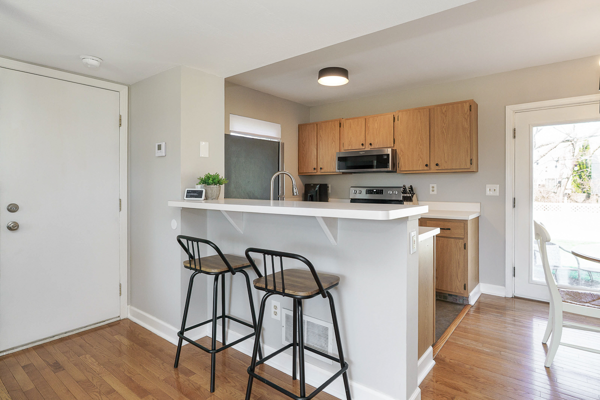 6180 Greenhaven Ave-20