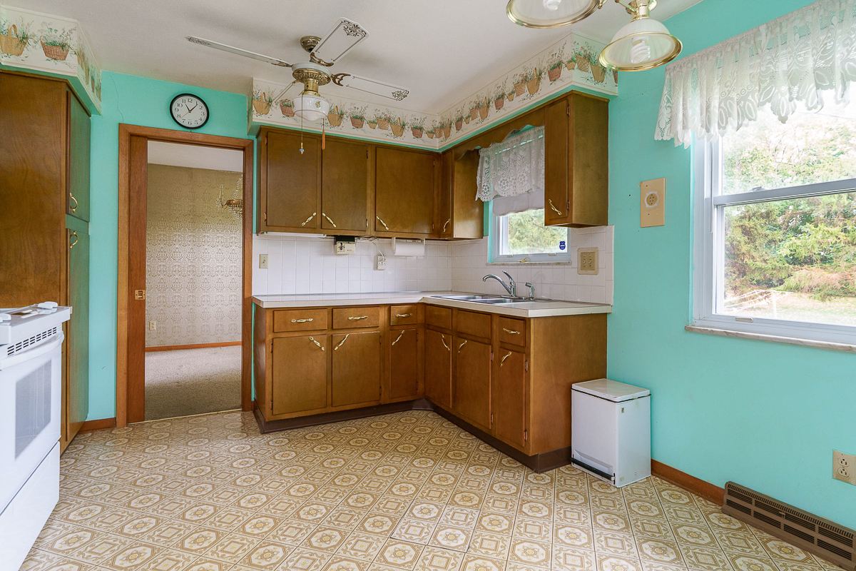 6297 Barberry Hollow-19