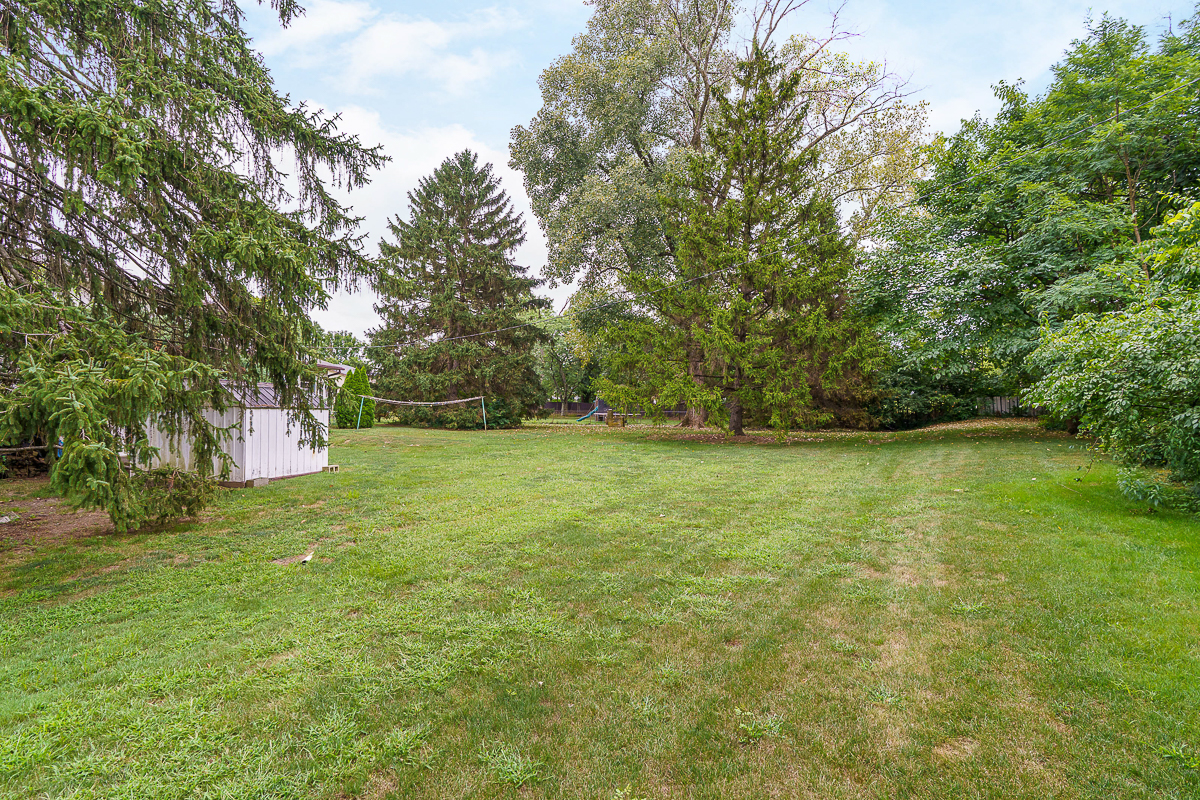 6297 Barberry Hollow-5