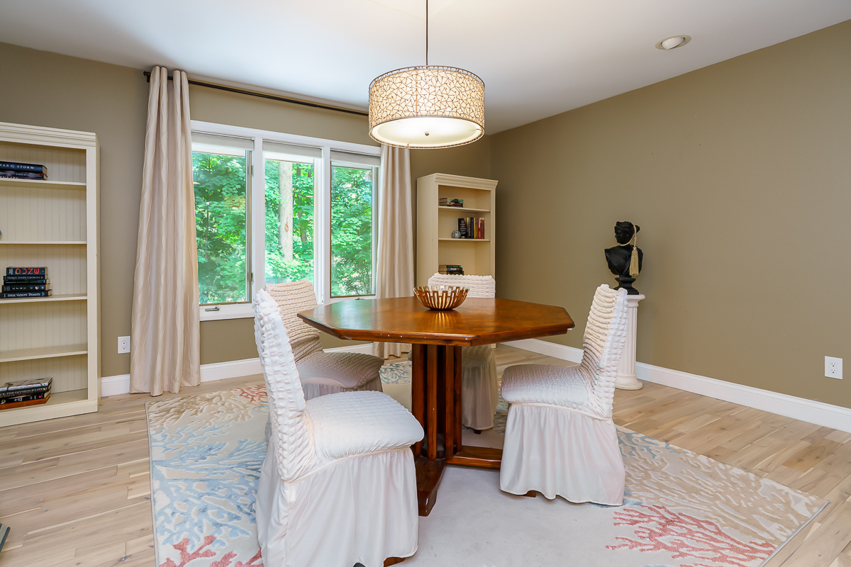 630 Woods Hollow Ln-58