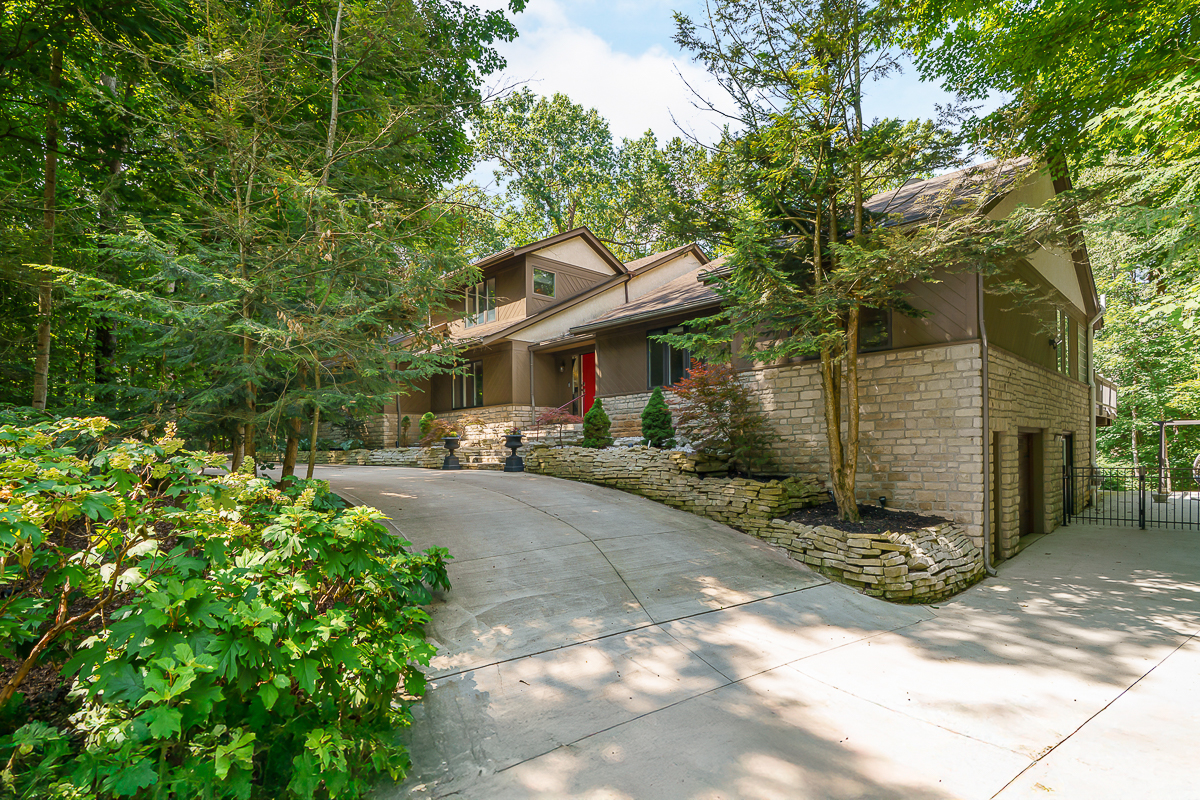 630 Woods Hollow Ln-9