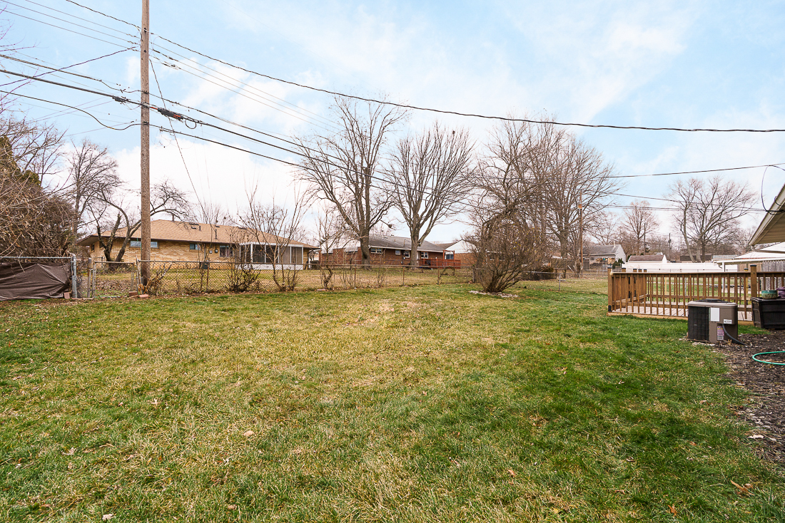 6328 Roselawn Ave-11