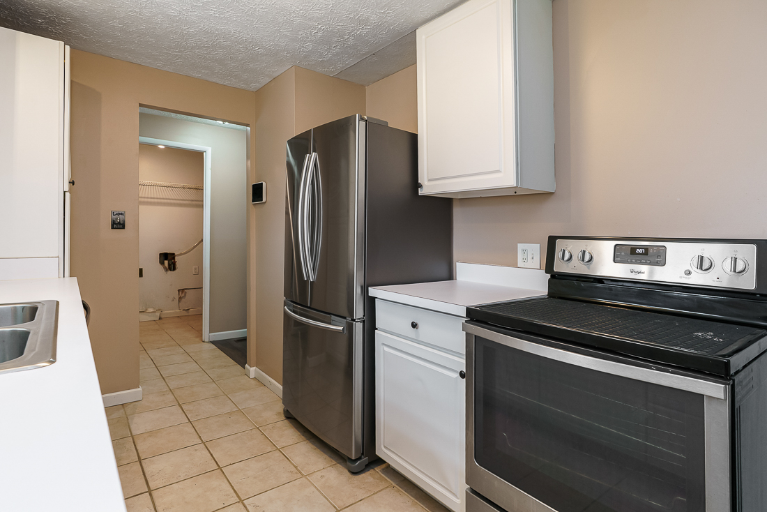 6328 Roselawn Ave-16