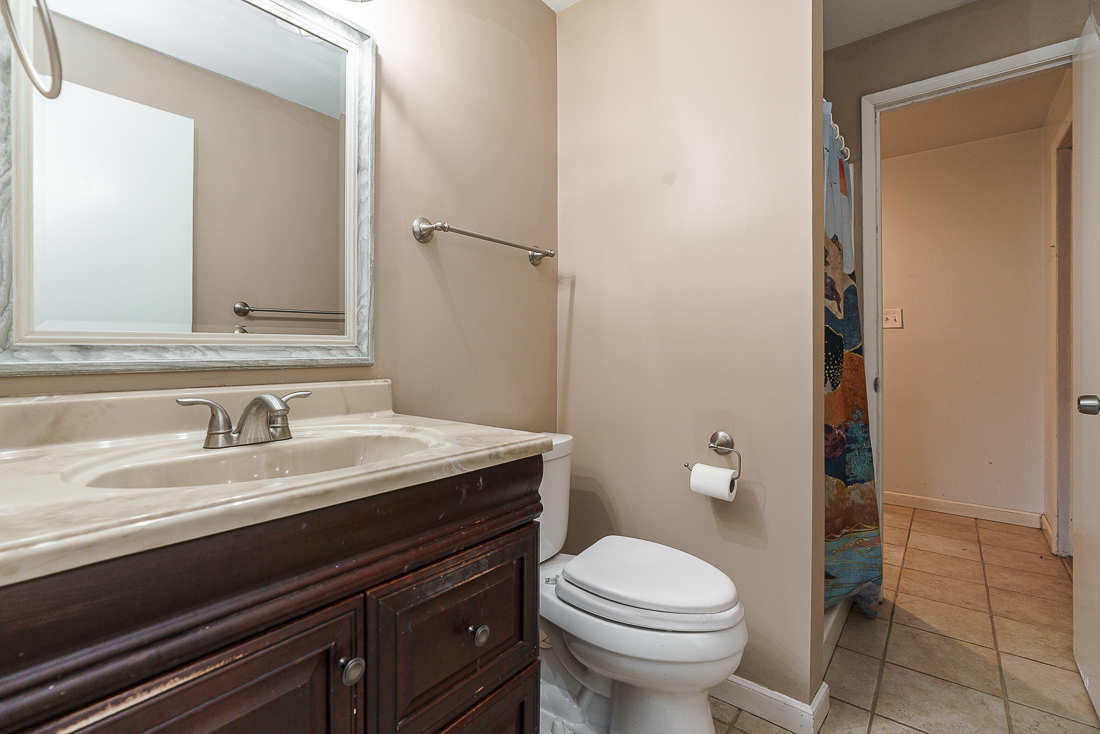 6328 Roselawn Ave-33