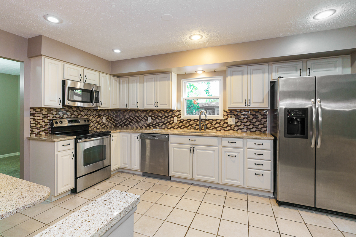 6496 Hearthstone Ave-17