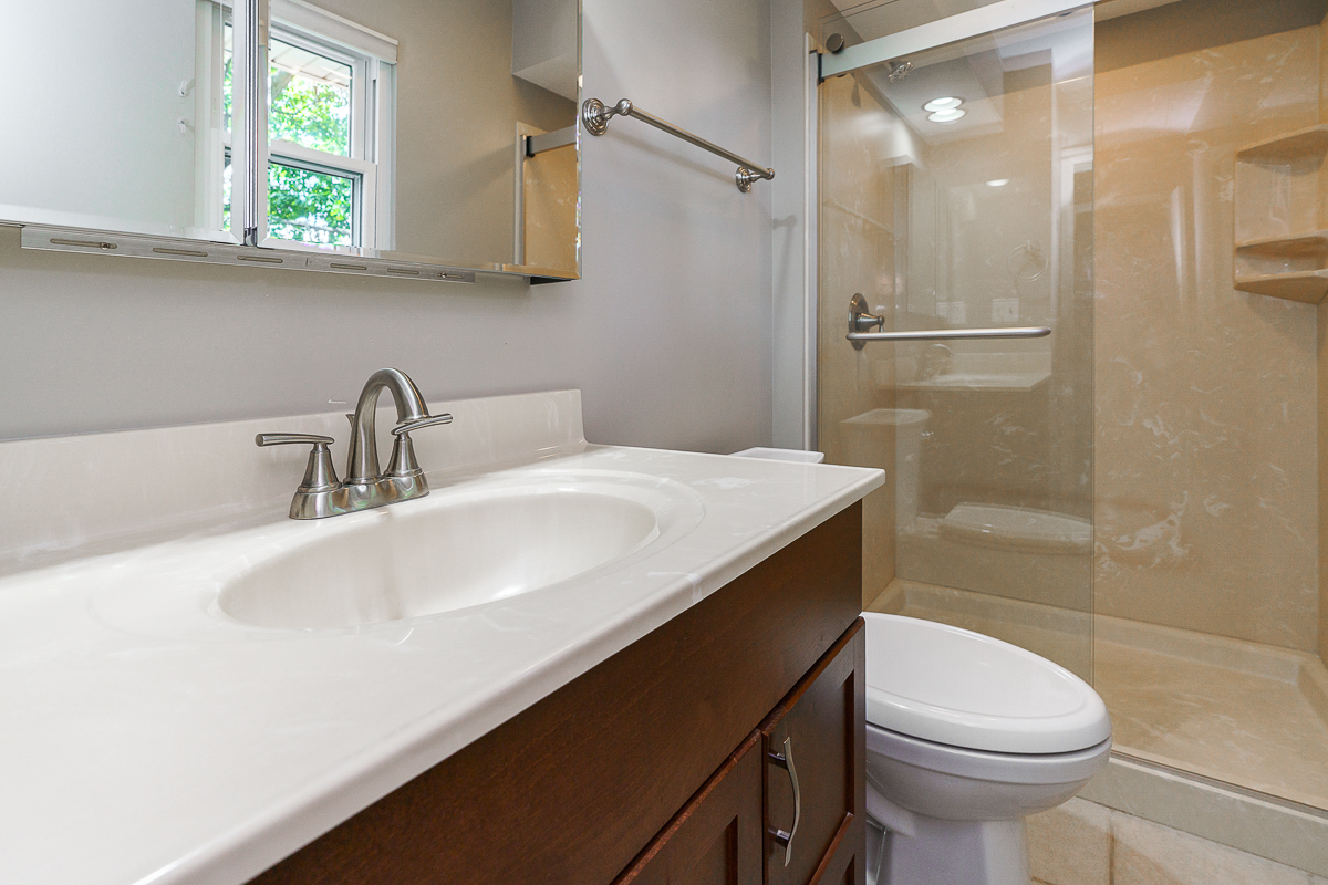 6496 Hearthstone Ave-27