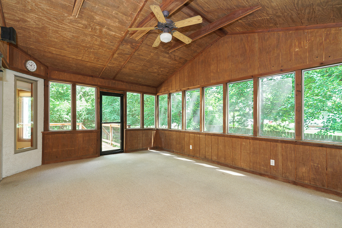 6730 Kensington Way-10