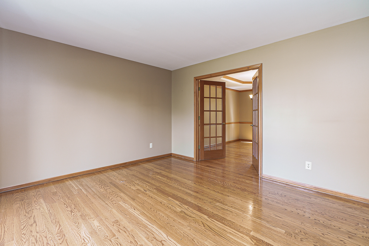 6730 Kensington Way-21