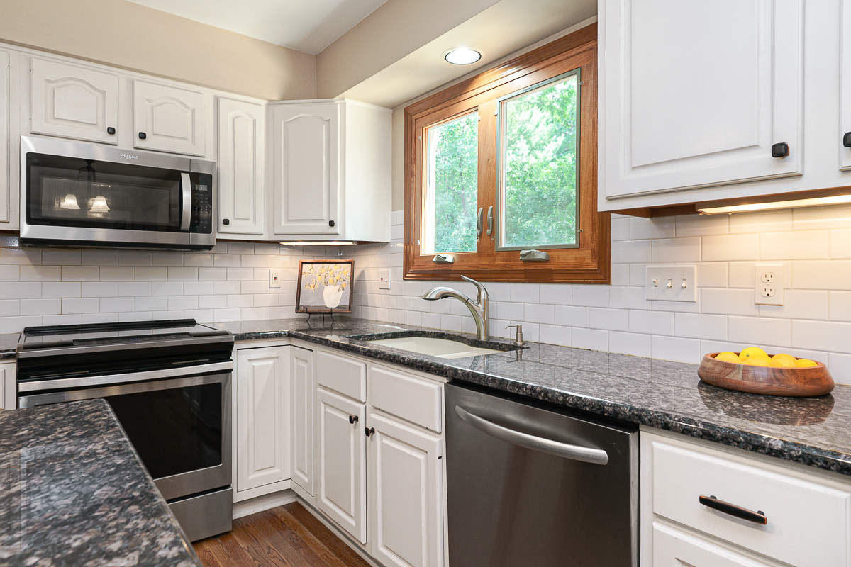 6730 Kensington Way-25