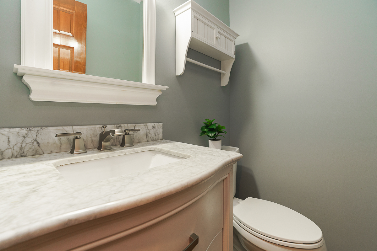 6730 Kensington Way-30