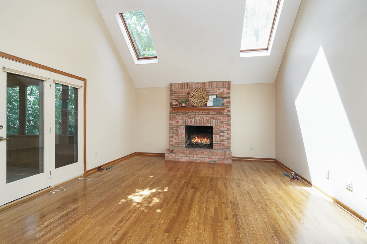 6730 Kensington Way-32