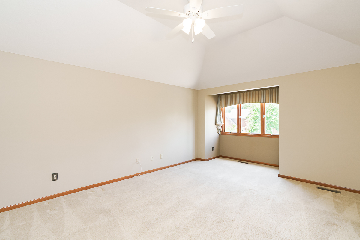 6730 Kensington Way-37