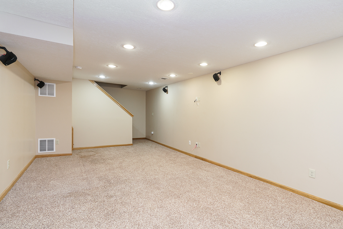 6730 Kensington Way-52