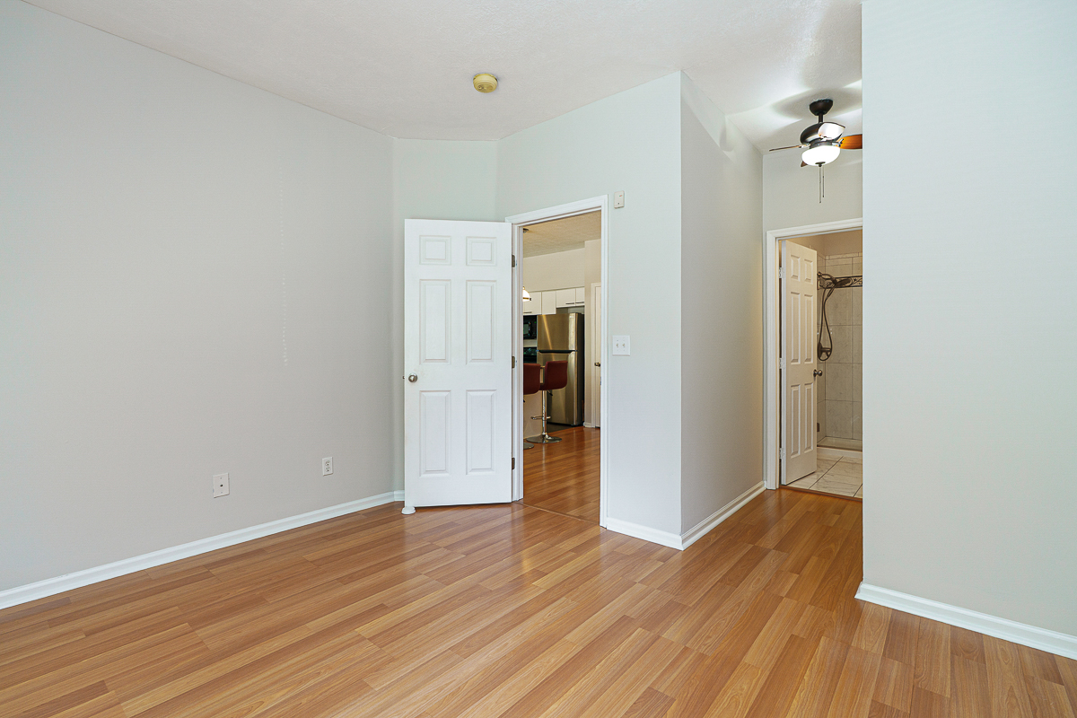 674 Park St-26