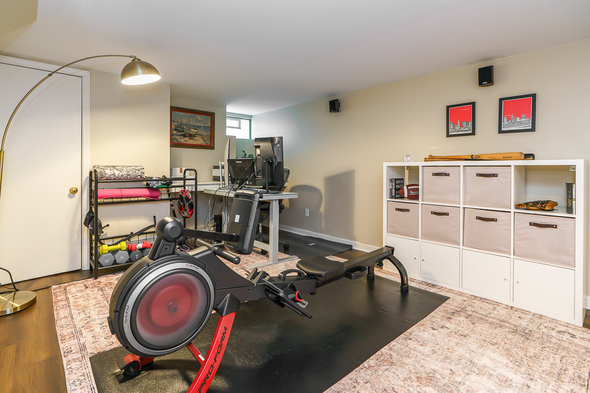 698 s Remington Rd-11