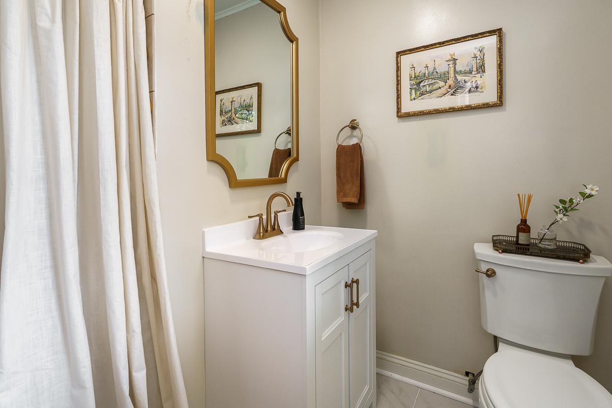 698 s Remington Rd-26