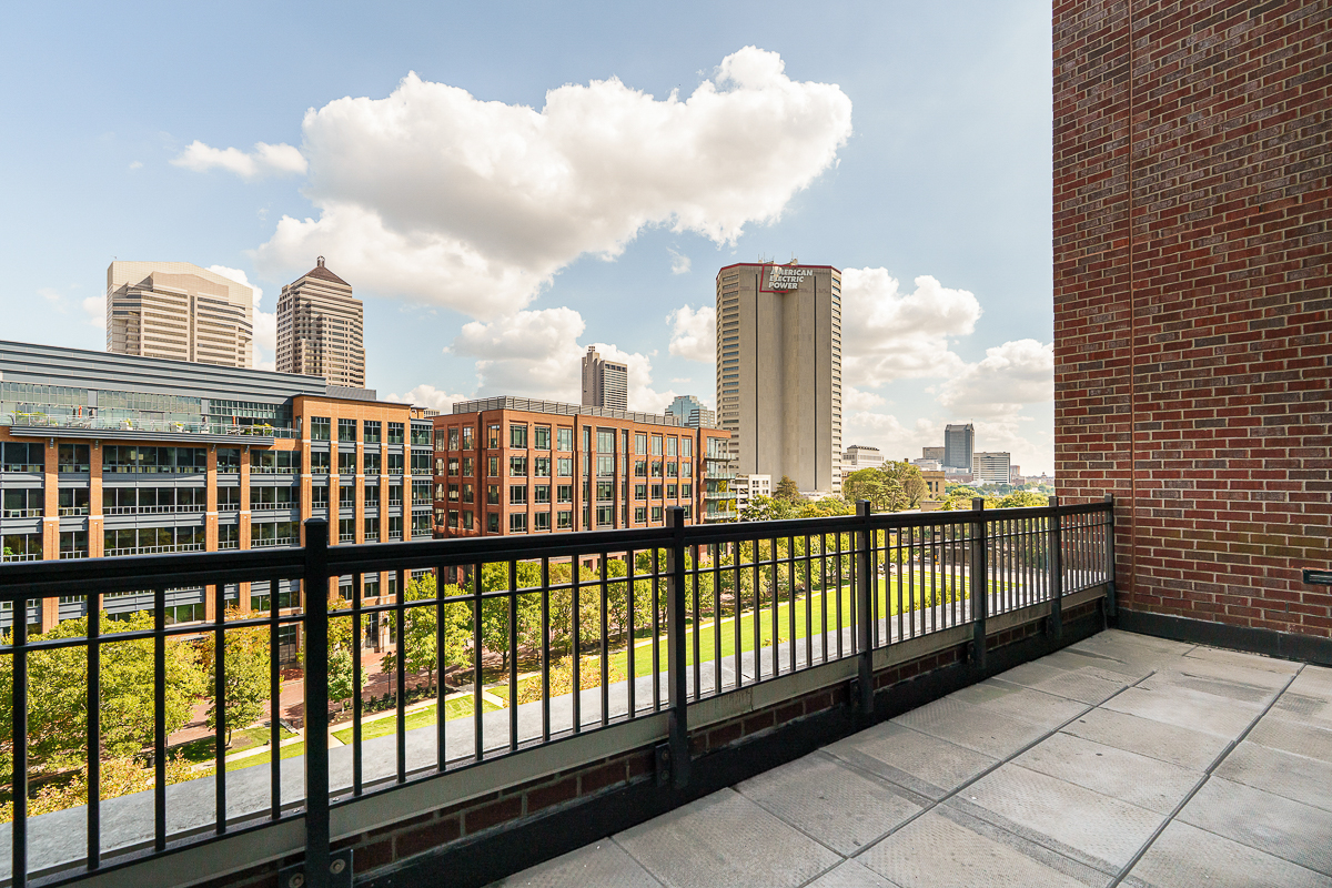 250 Daniel Burnham Sq #707-22