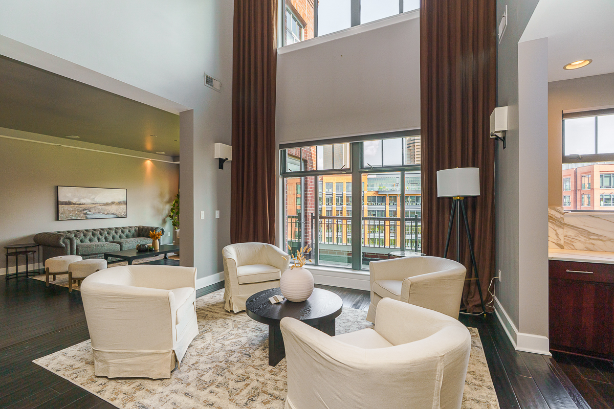 250 Daniel Burnham Sq #707-26