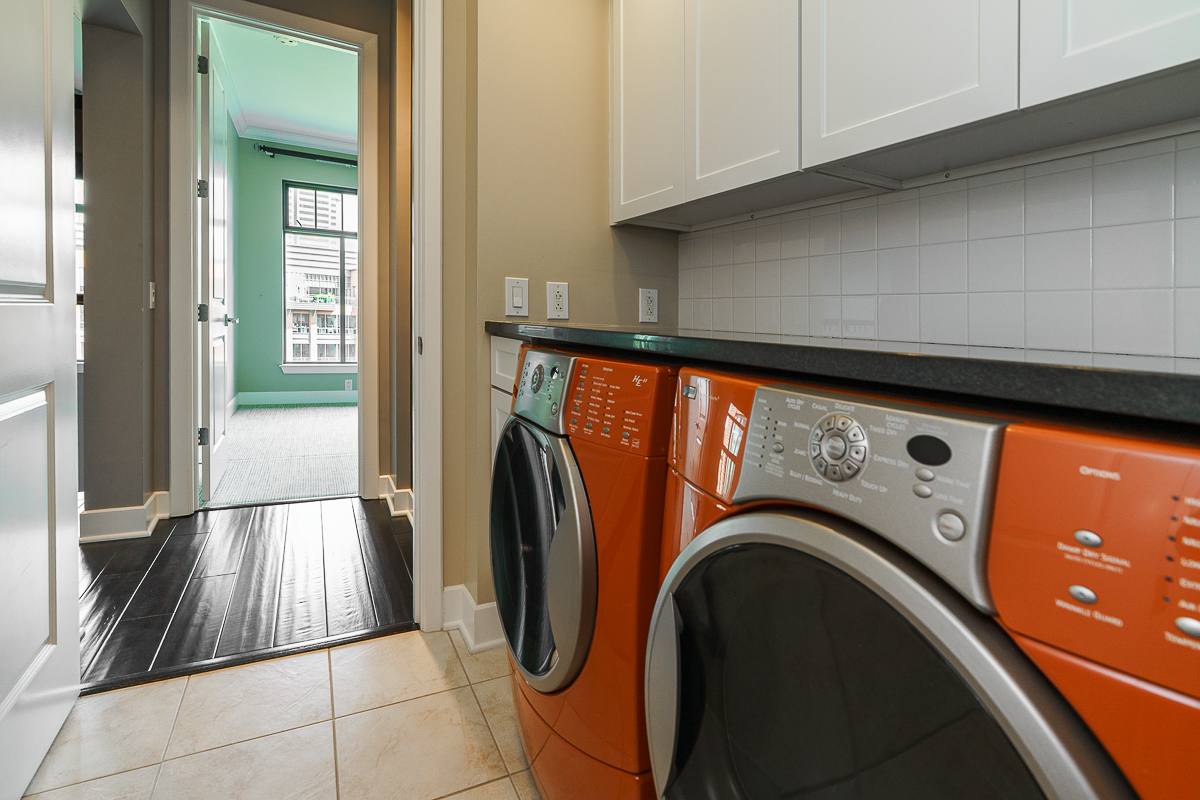 250 Daniel Burnham Sq #707-46