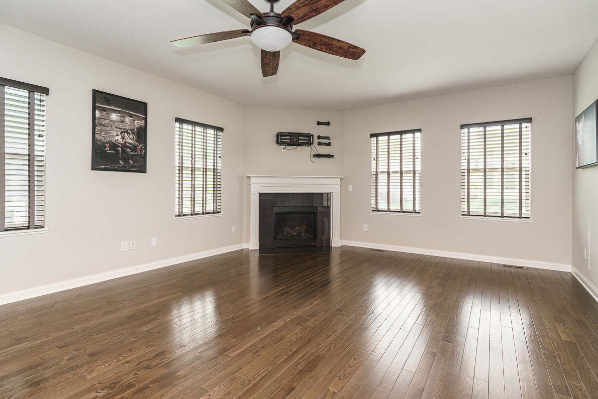 7365 Willowbush Dr-13