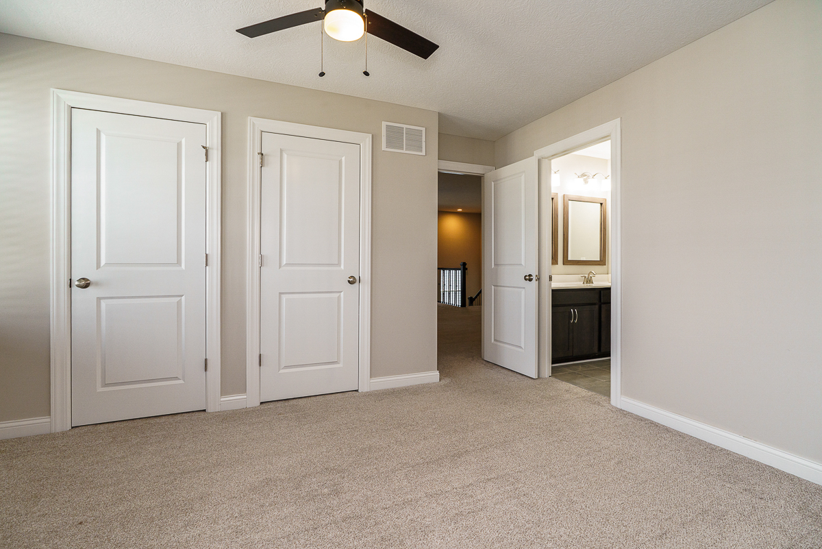 7365 Willowbush Dr-35