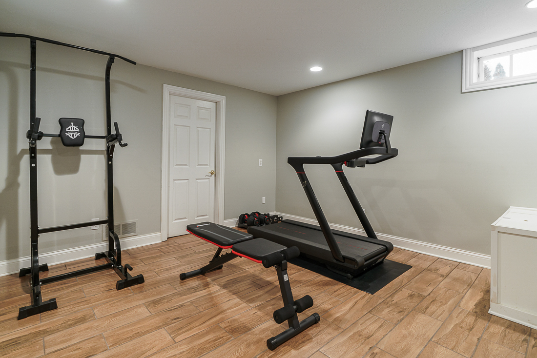 7444 Farmington Close-29