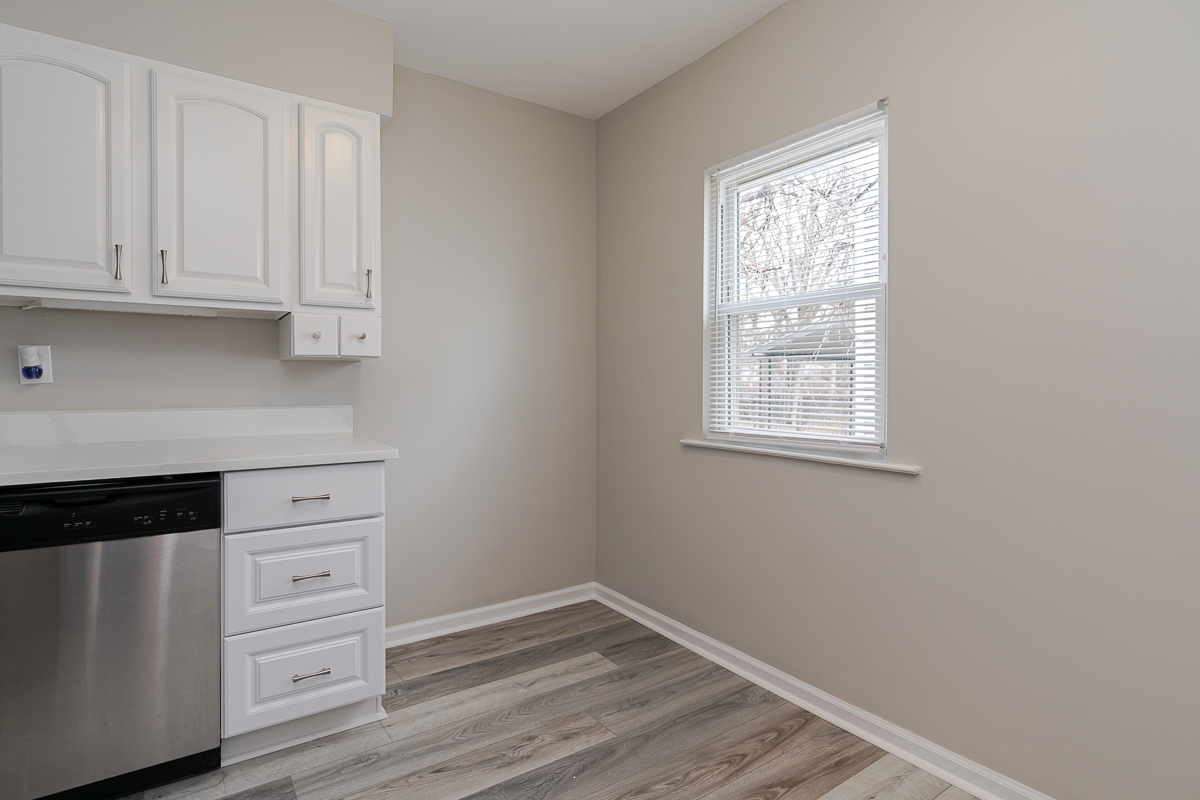 816 E. Melrose Ave -15