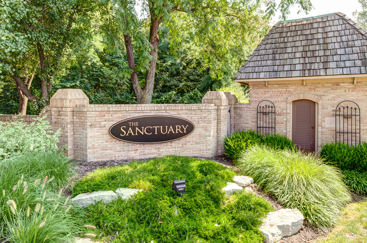 8176 Lake Bluff Ct-1