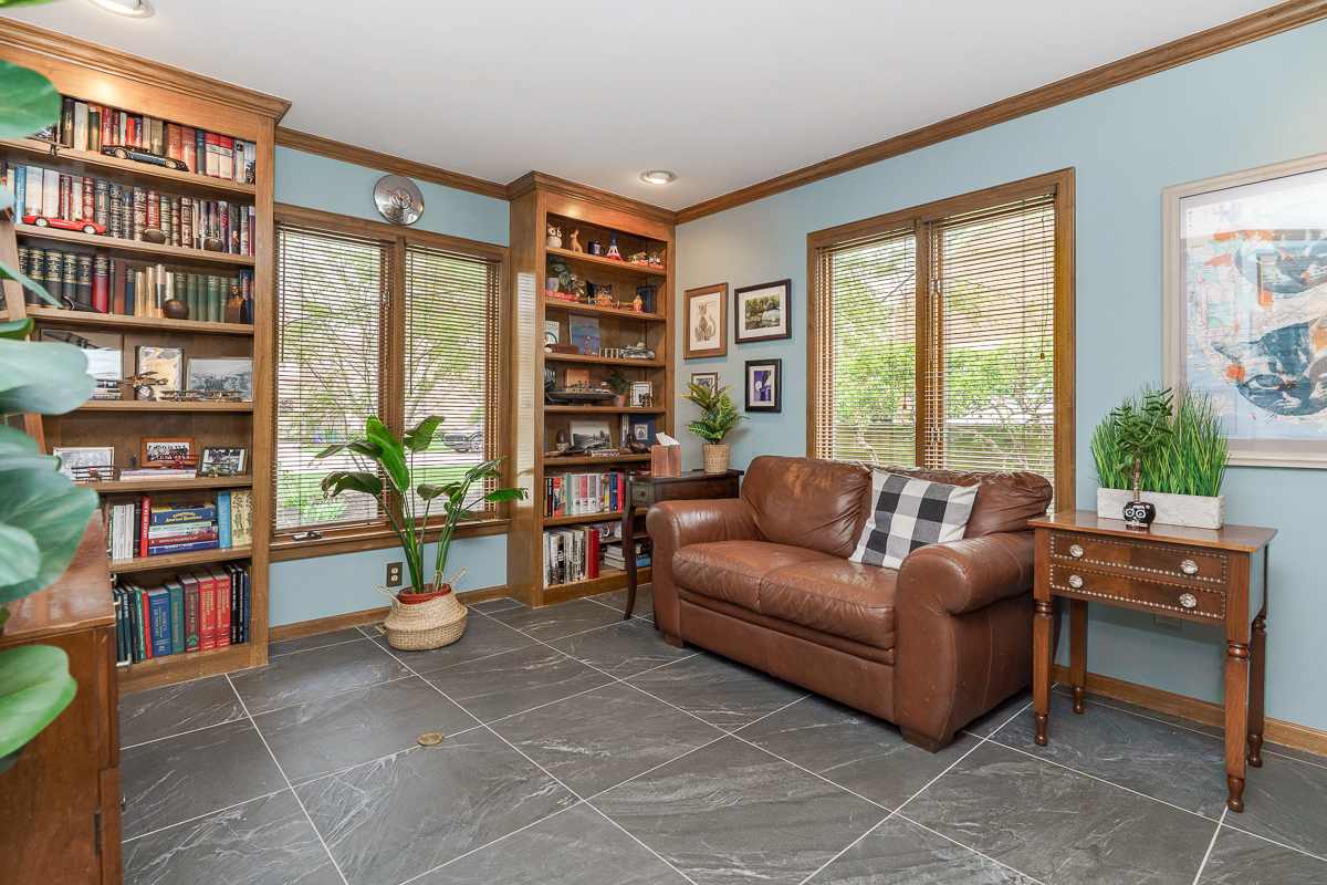 8176 Lake Bluff Ct-36