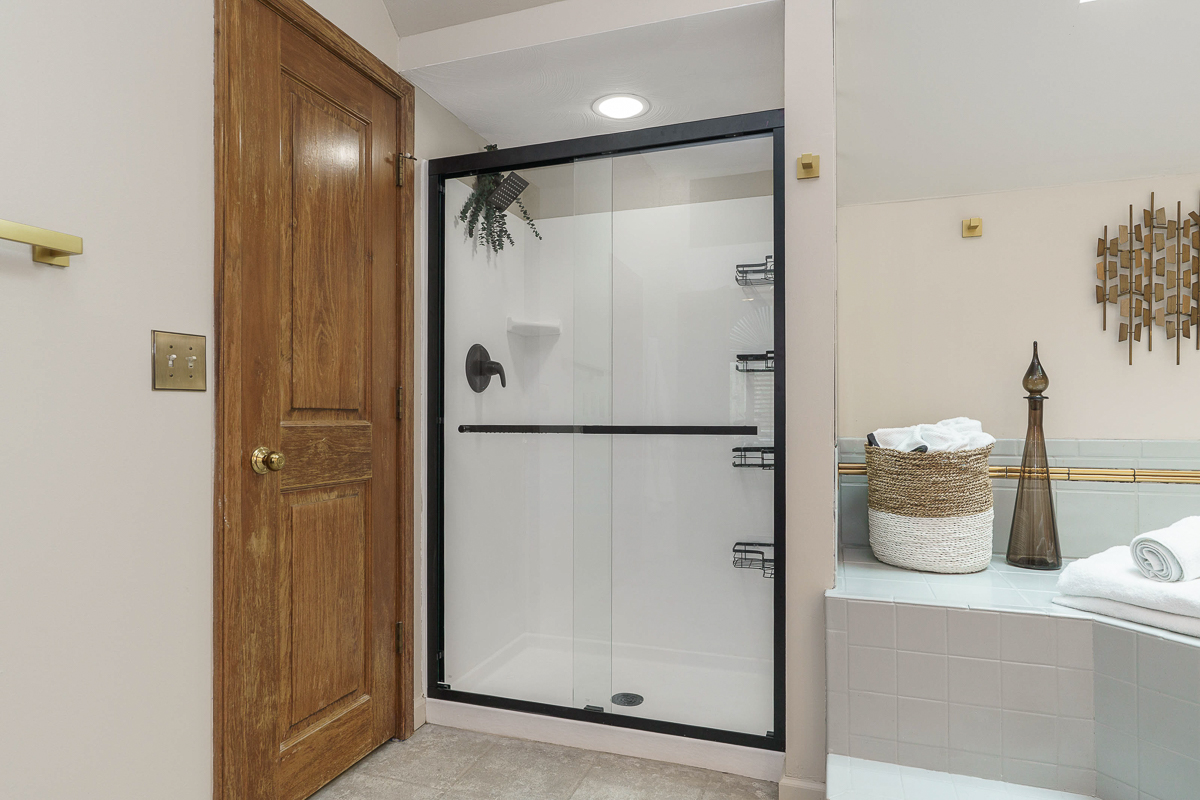 8176 Lake Bluff Ct-55