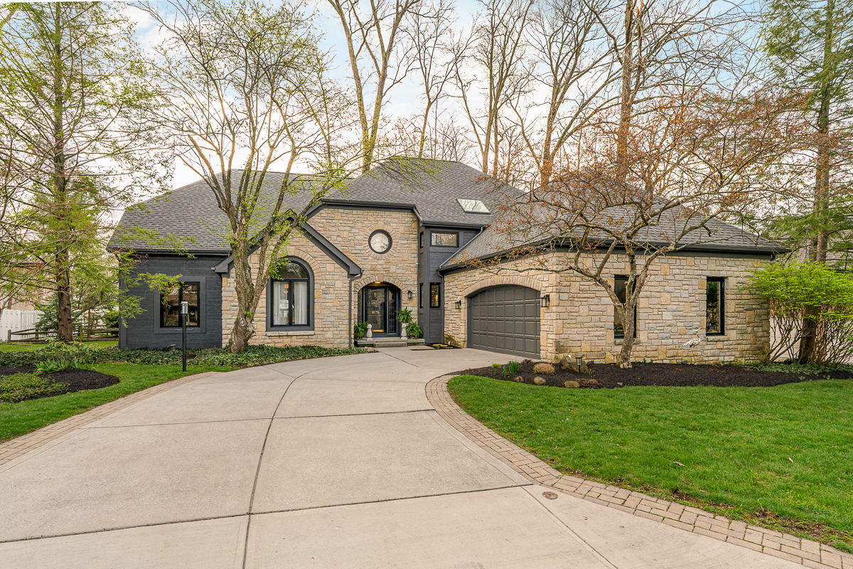 8176 Lake Bluff Ct-8