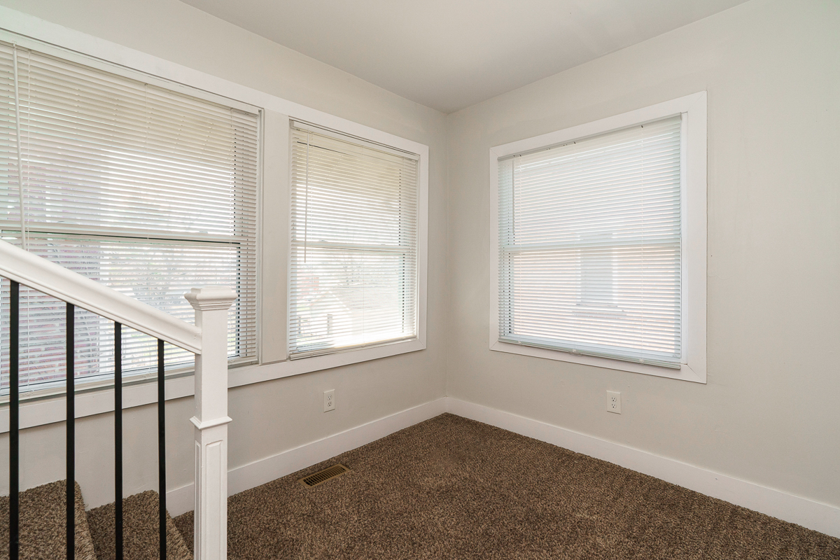 857-859 Wilson Ave-18
