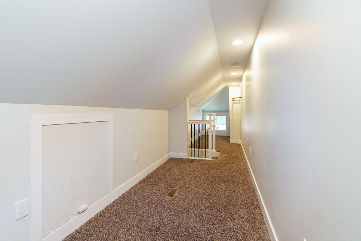 857-859 Wilson Ave-28
