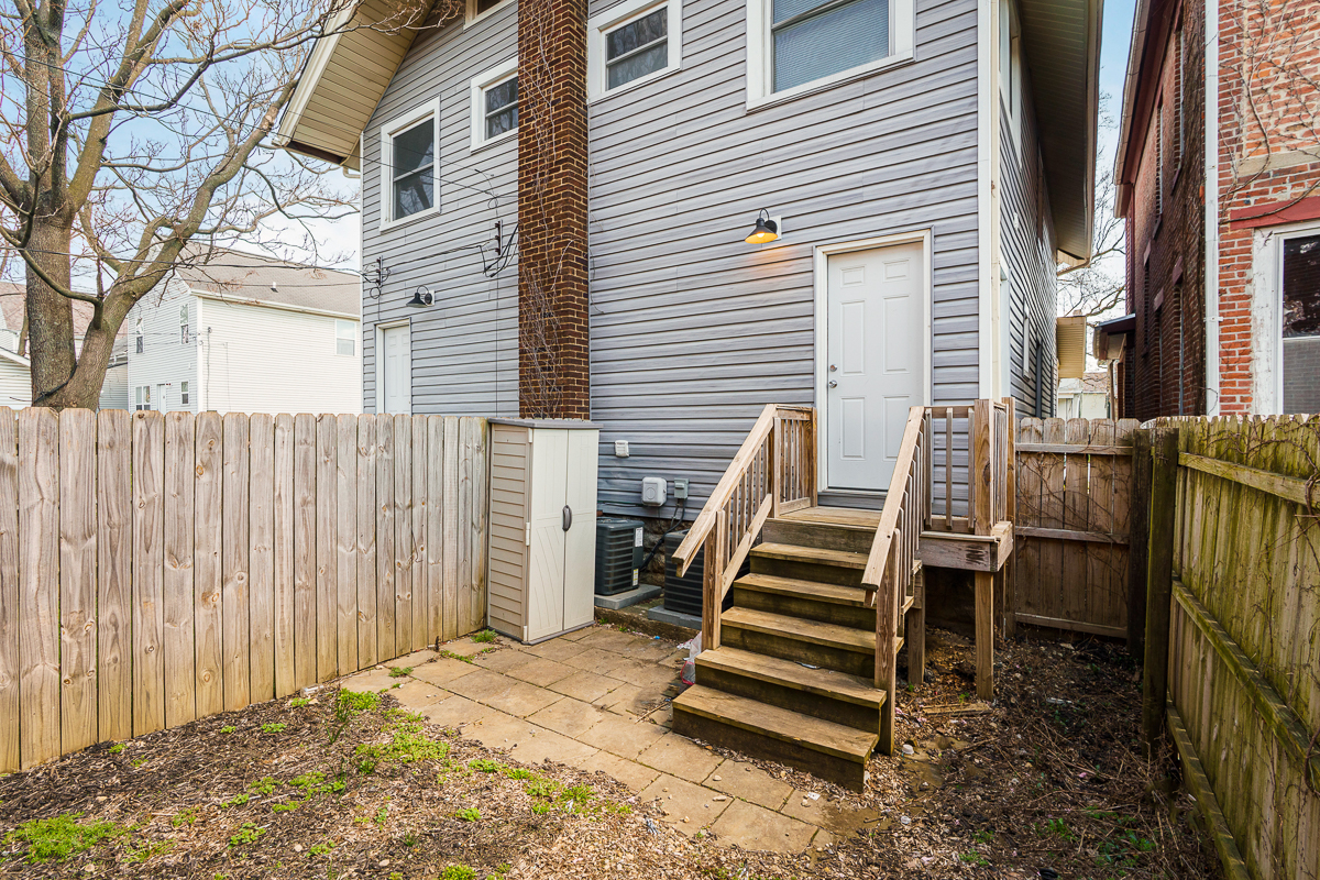 857-859 Wilson Ave-6