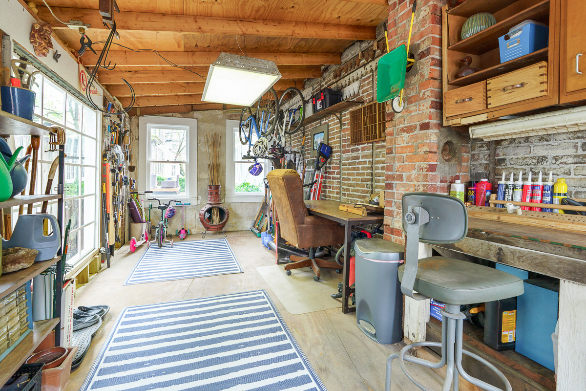 882 s 3rd St-11