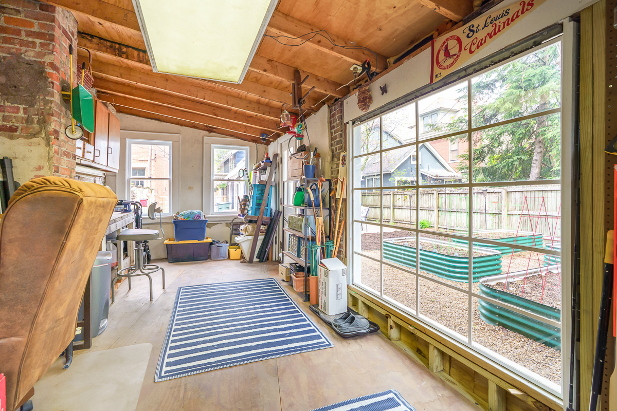 882 s 3rd St-12