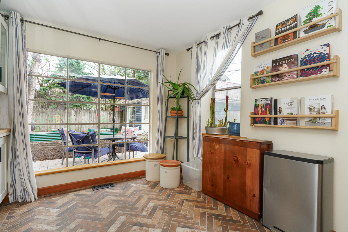 882 s 3rd St-30