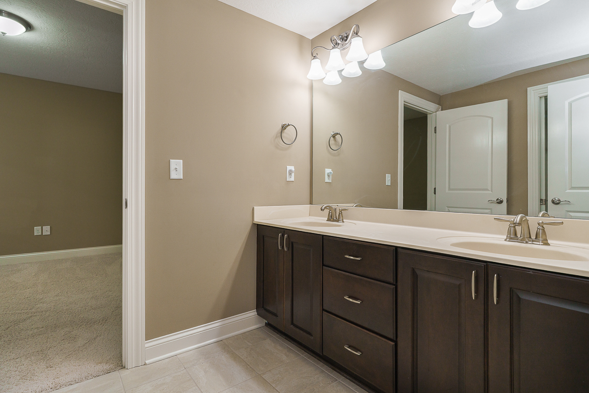 9307 Brolio Villa Dr-22