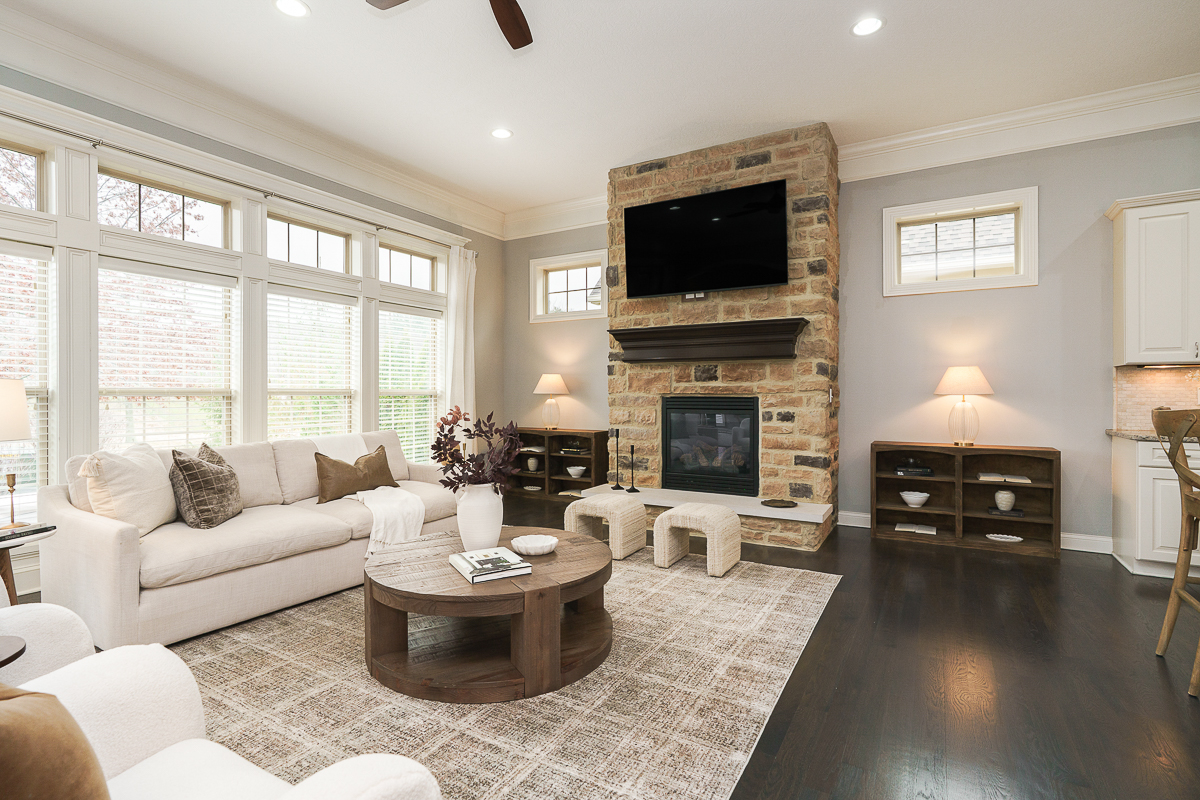 9307 Brolio Villa Dr-35