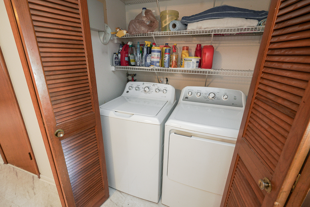 96 N Cassingham Rd-26