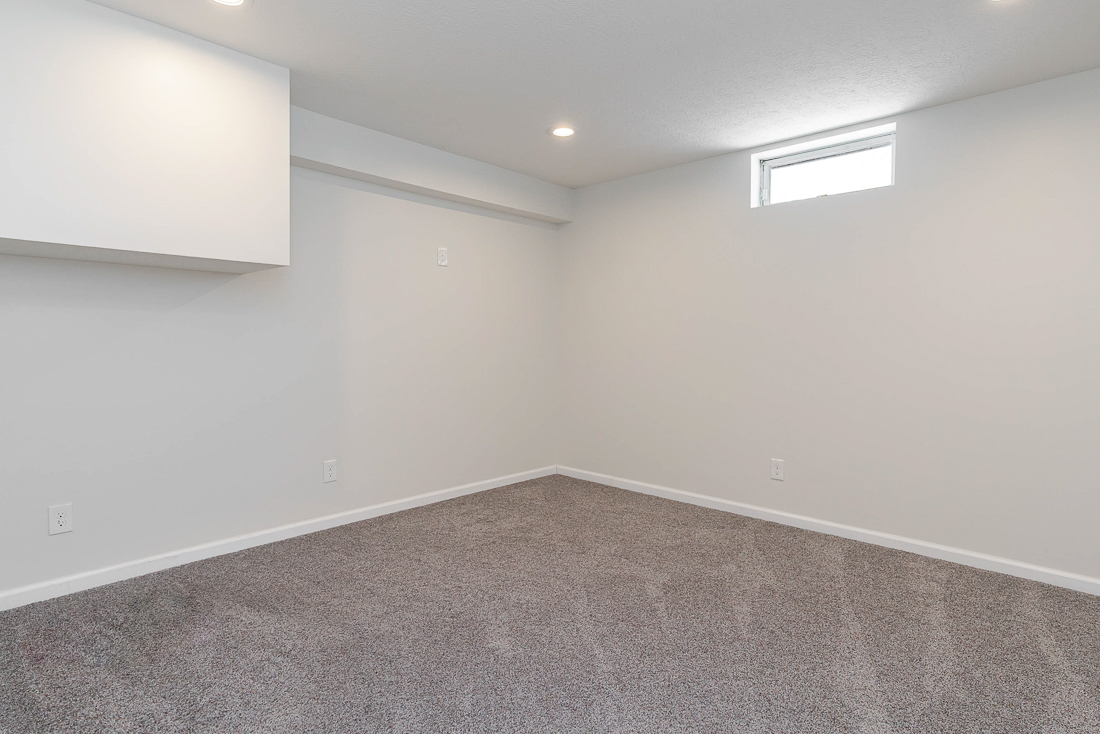 9800 Oxford Circle-16