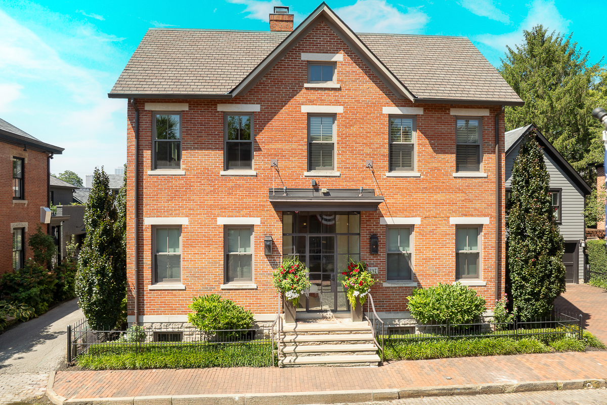 252 e Beck St-------1