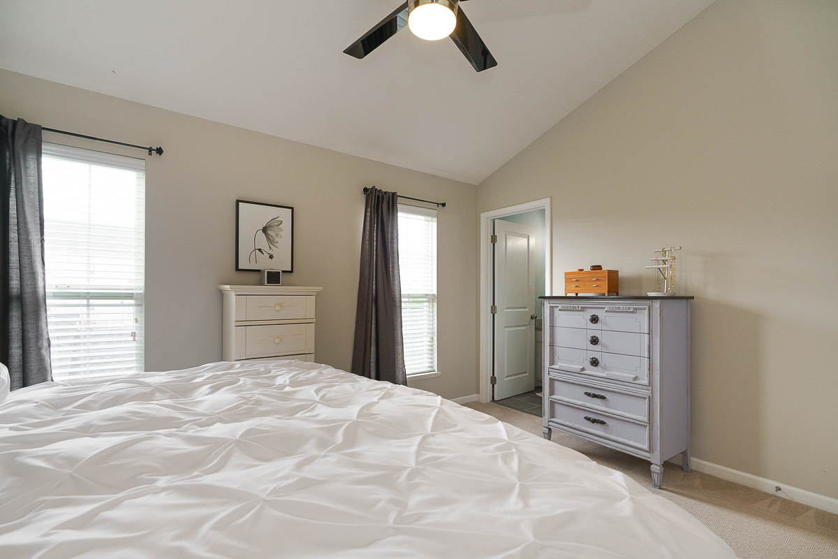 5649 Chippewa Falls St-32