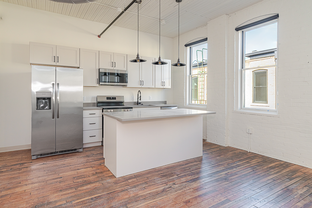 219 N Columbus St-15