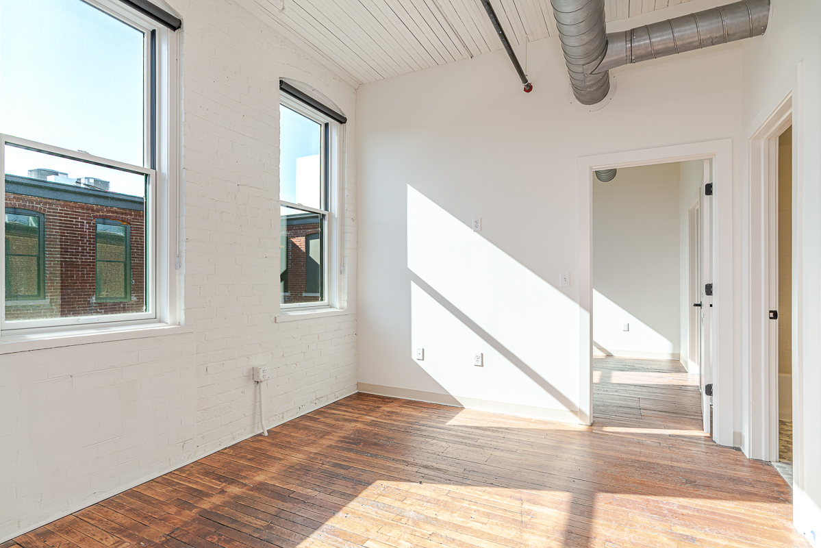 219 N Columbus St-25