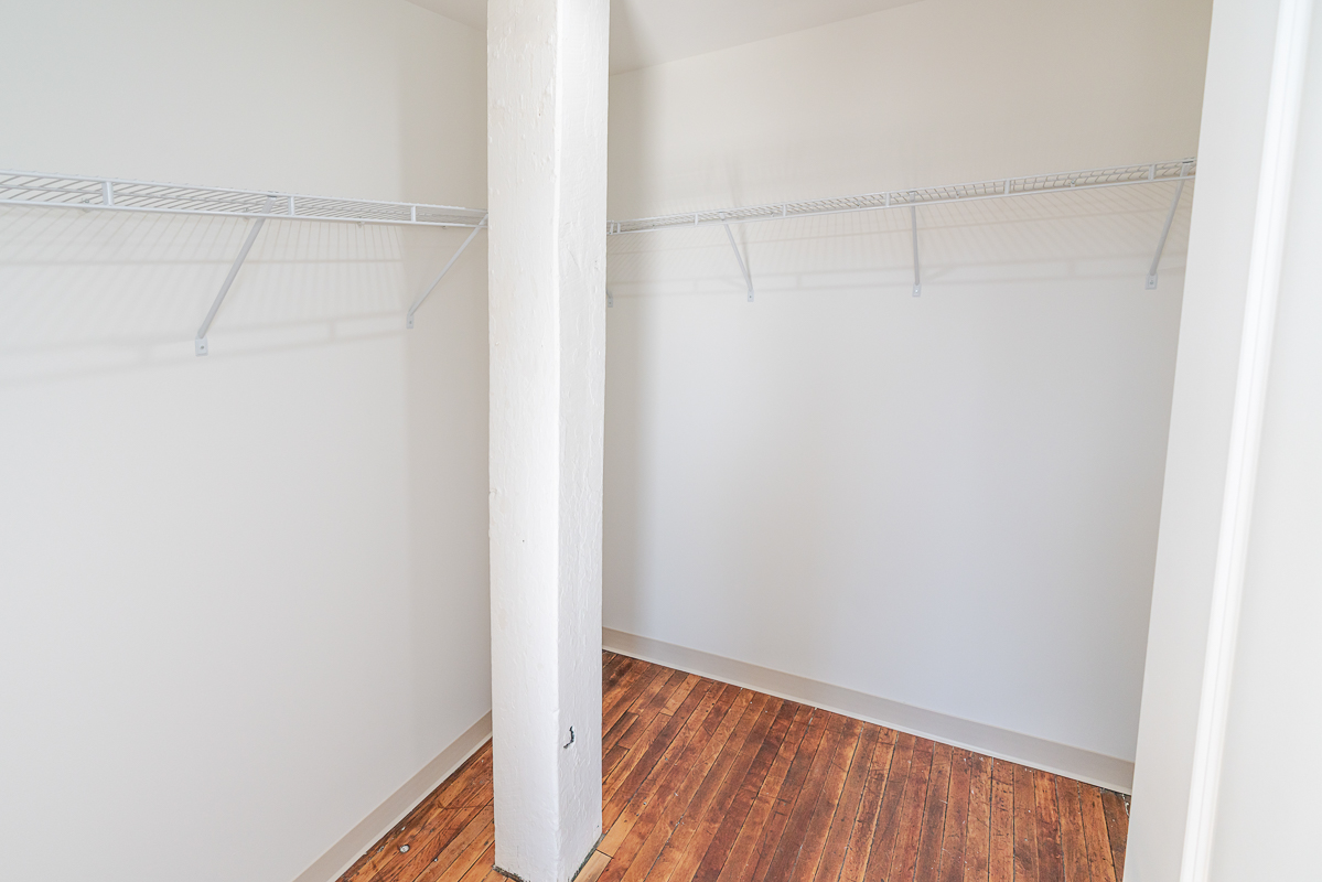 219 N Columbus St-28