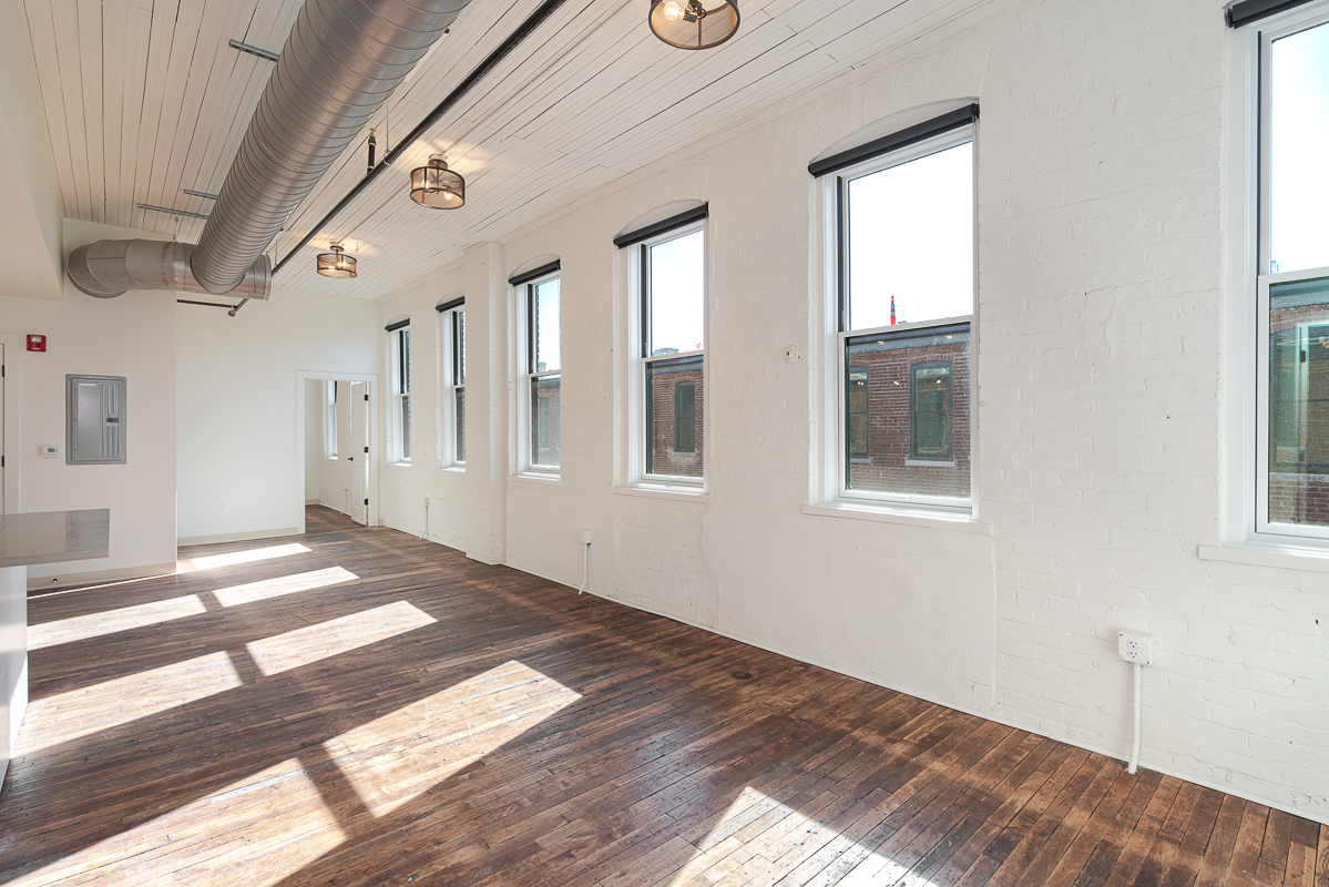 219 N Columbus St-29